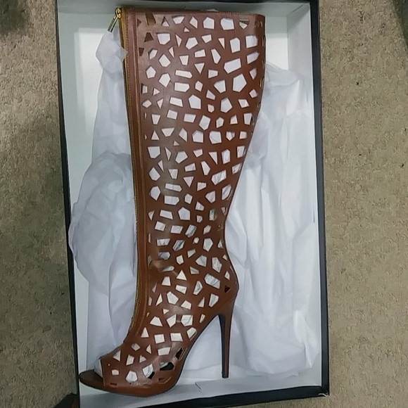 Scene Weaver Shoes - "BRAND NEW" over the knee cut out pattern Purnella